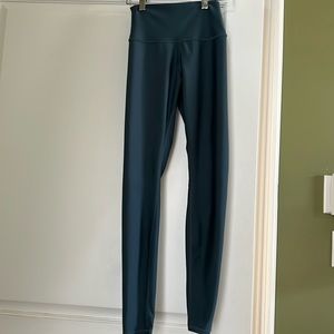Alo Airlift 7/8 legging.  Size XS. Slate blue
